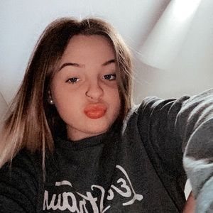 Meet your Posher, Clara